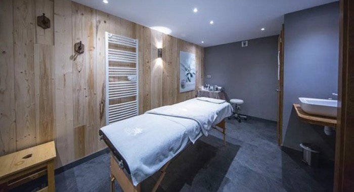 Hotel Igloo, Morzine ski chalet, image 6